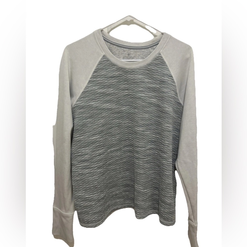 Athleta Snowflake Gray and White Long Sleeve Pullover Sweatshirt XL